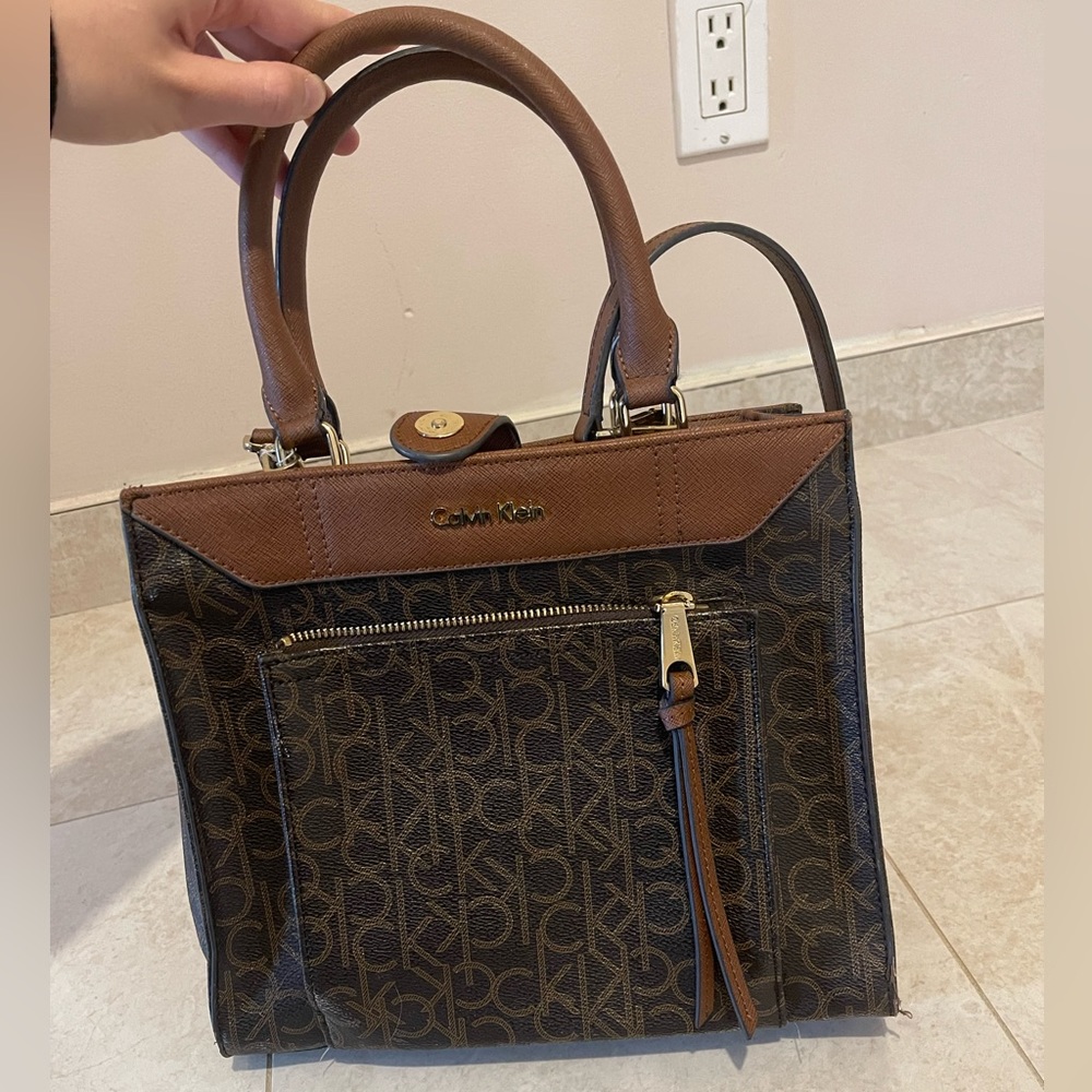 CALVIN KLEIN MONOGRAM CROSSBODY PURSE